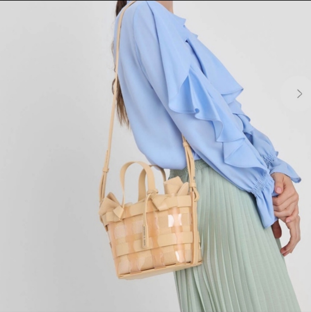 NWOT CHARLES & KEITH See-Through Woven Bucket Bag